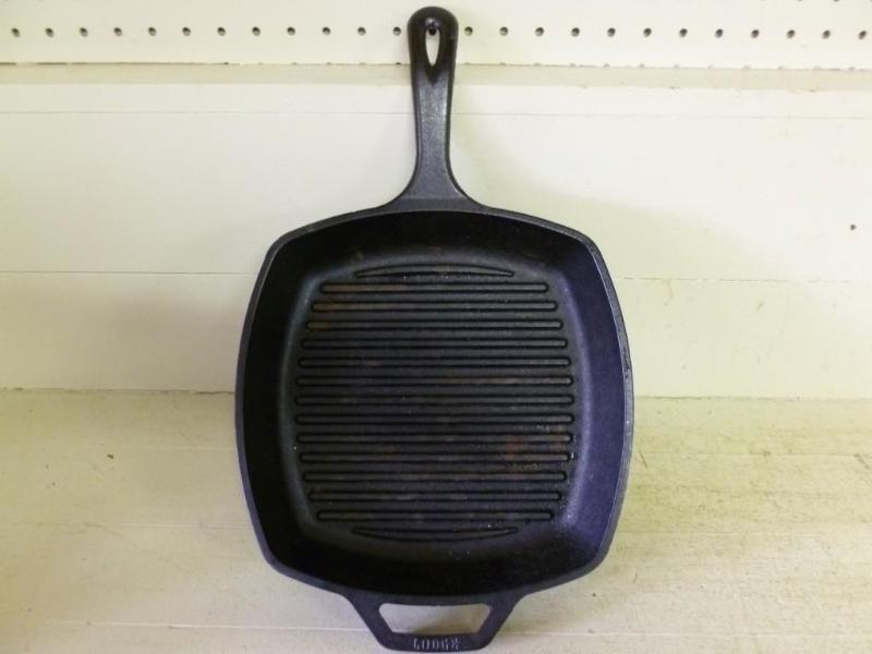 Lodge cast iron griddle skillet pan...