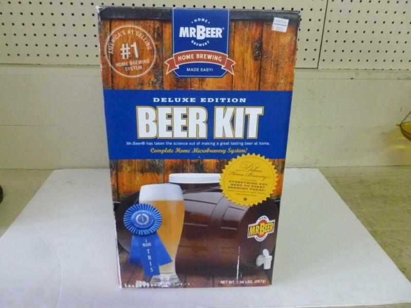 Mr. Beer deluxe edition home brewin...