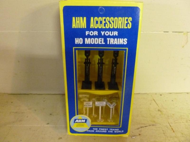 Vintage AHM HO Scale Accessories Ki...