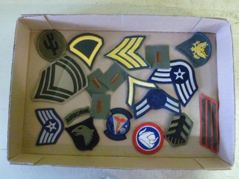 Large lot of nineteen military type...