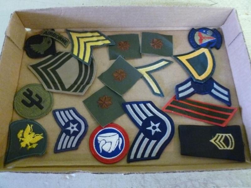 Large lot of nineteen military type...