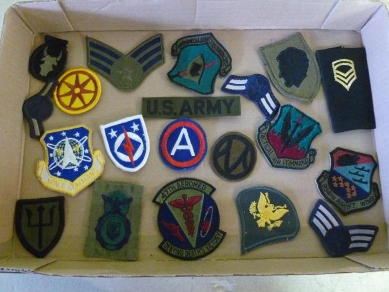 Large lot of twenty military type b...