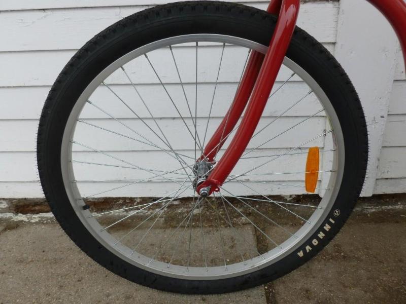 Large Collectible Redd's Apple Ale  | Manannah #92 Appliances