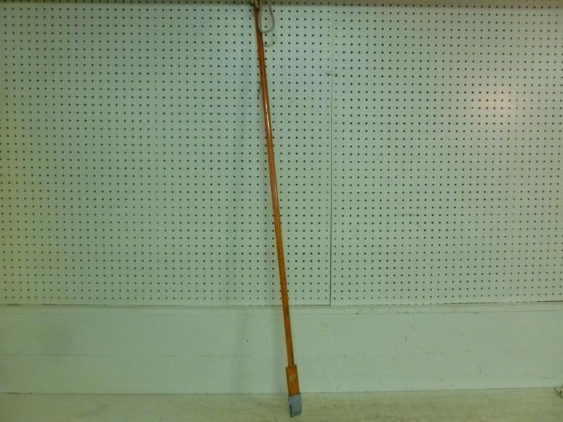 Heavy duty steel ice chisel that me...