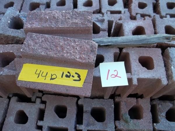 lot 12 image: 2 PCS NOVA BRIK REDBLACK BLEND, 67...