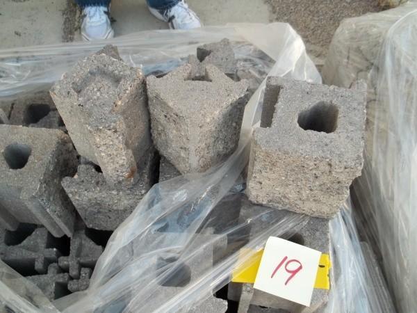 lot 19 image: 77 PCS NOVA BRIK GRAYBLACK BLEND O...