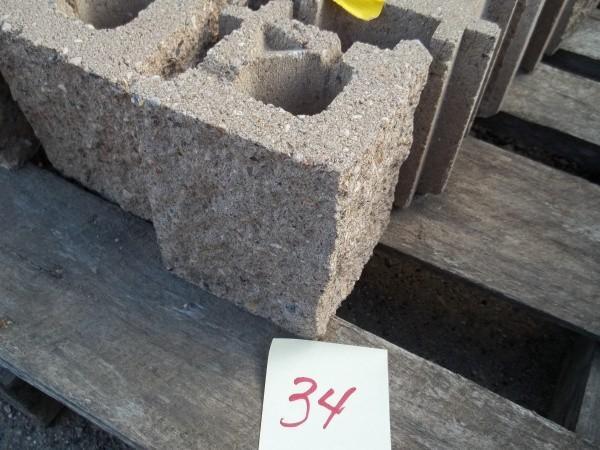 lot 34 image: 26 PCS DESERT SAND NOVA BRIK OLD ST...