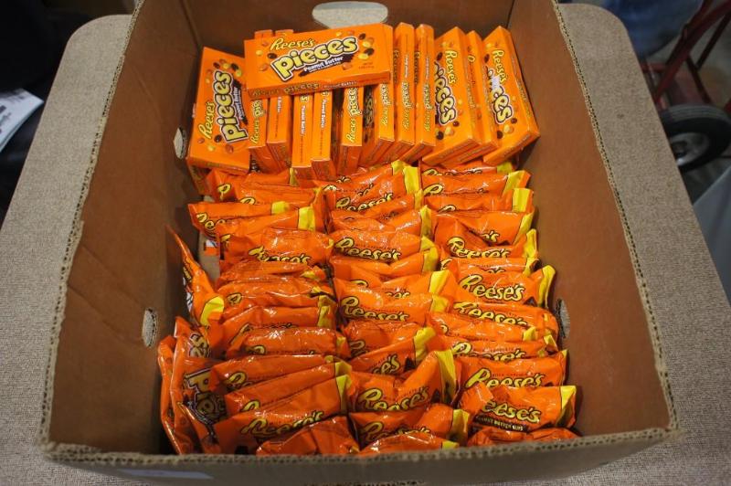 lot 33 image: Reeses mini 2.5 oz bags. Approx. 6...
