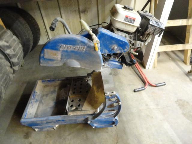 lot 9 image: Pro cut gas powered block and paver...