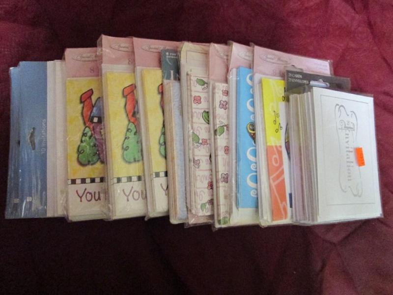 Lot of 10 assorted packages of invi...