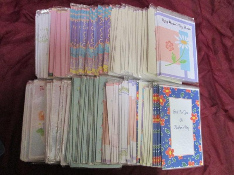 Lot of 200 assorted Mothers Day ca...