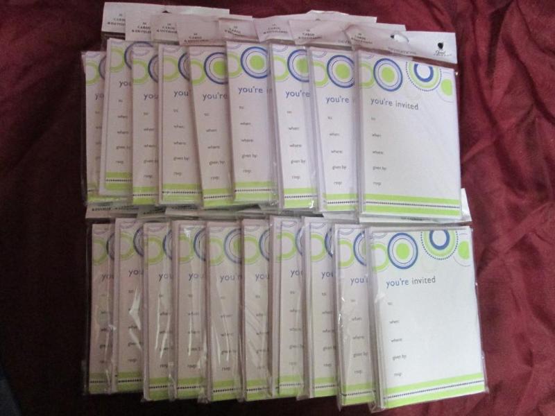 Lot of 20 lime and light blue circl...