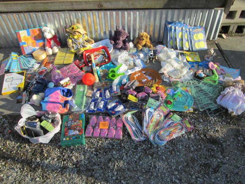 Huge lot of assorted wholesale inve...