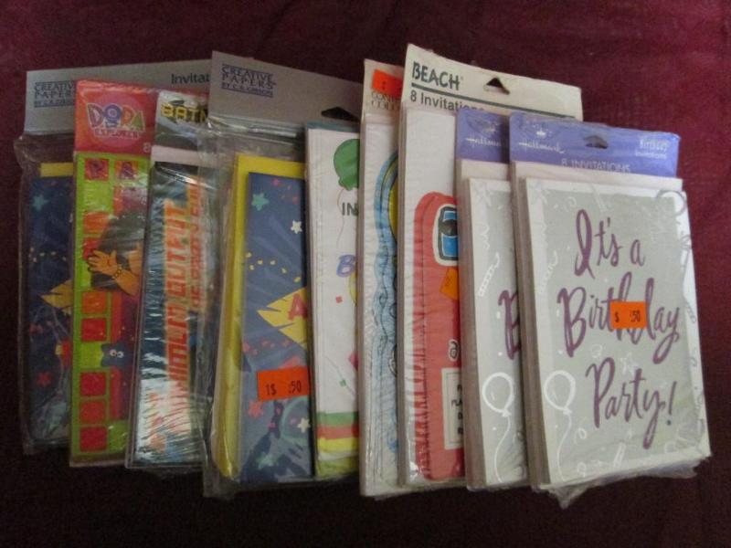 Lot of 10 assorted birthday party i...