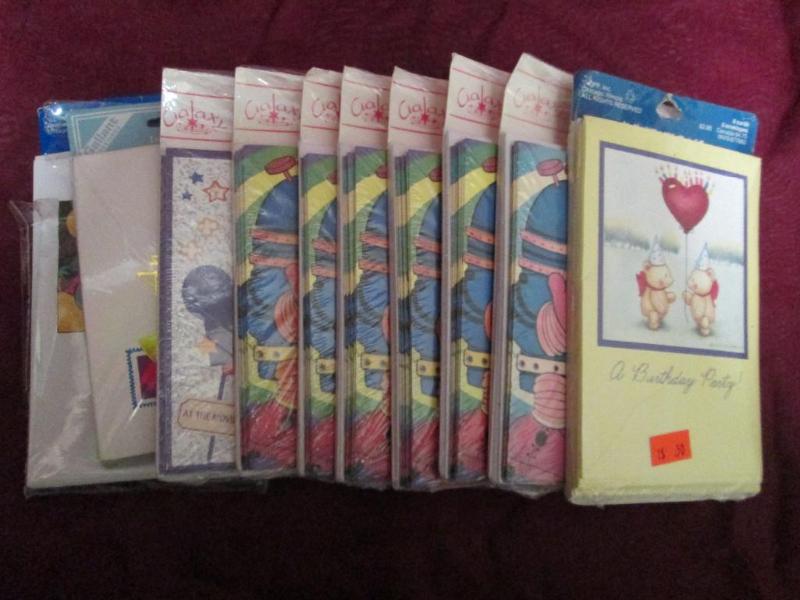 Lot of 10 assorted birthday party i...