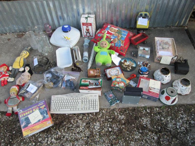 Huge lot of assorted wholesale inve...