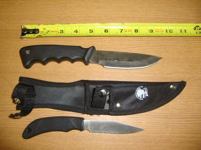 2 Knife Set with Dual Holster...