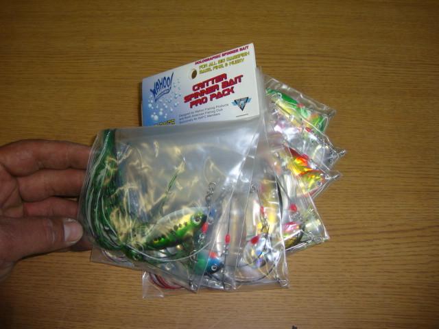 New, pack of 8 Spinner Lures, assor...