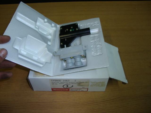 Honeywell Velocitrol Type B Control...