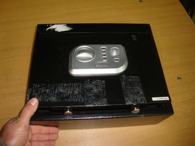 Stack On Electronic Safe, Locked op...