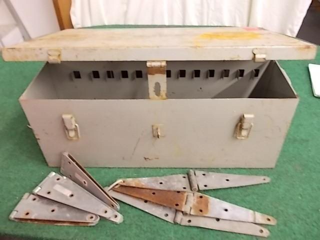 lot 22 image: Heavy Metal Box, 24 x 15 x 10, Meta...