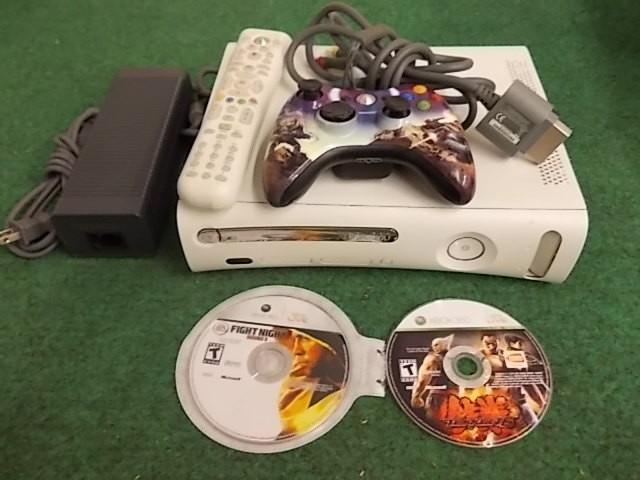 lot 41 image: X-Box 360 Console, Controllers, 2-G...