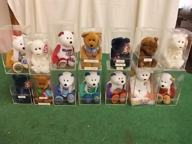 lot 8 image: 14 Assorted Beanie Babies...