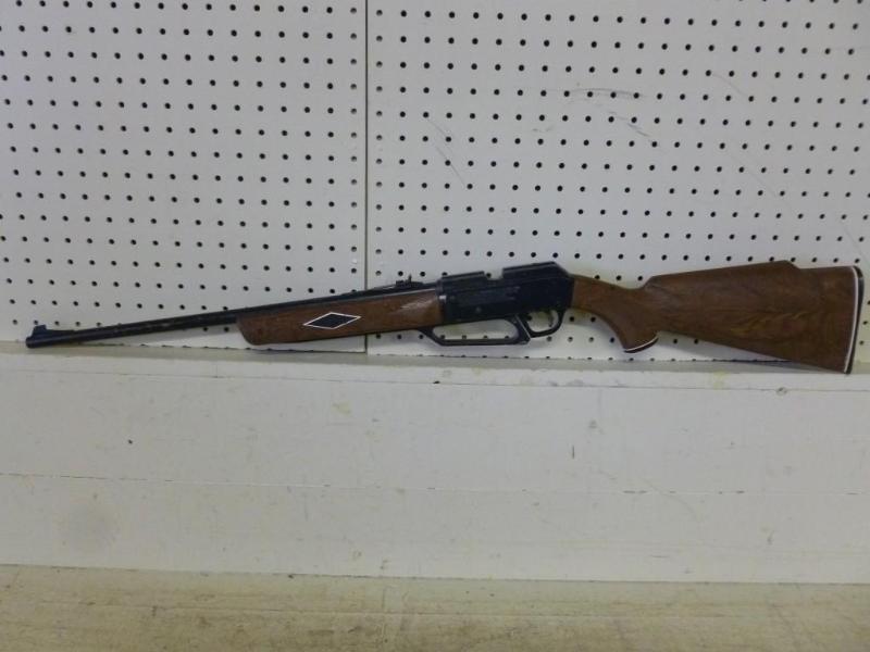 lot 18 image: Daisy Model 880 .177 Caliber air pe...