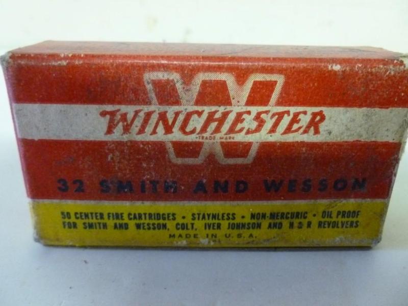 lot 81 image: Vintage Winchester 32 Smith And Wes...