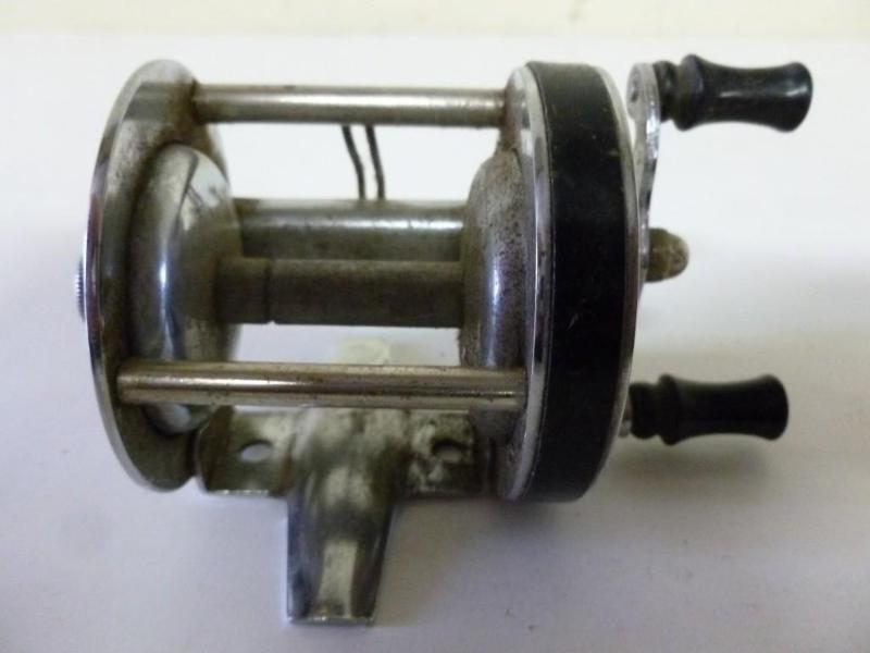 lot 97 image: Vintage Great Lakes S-30 bait caste...