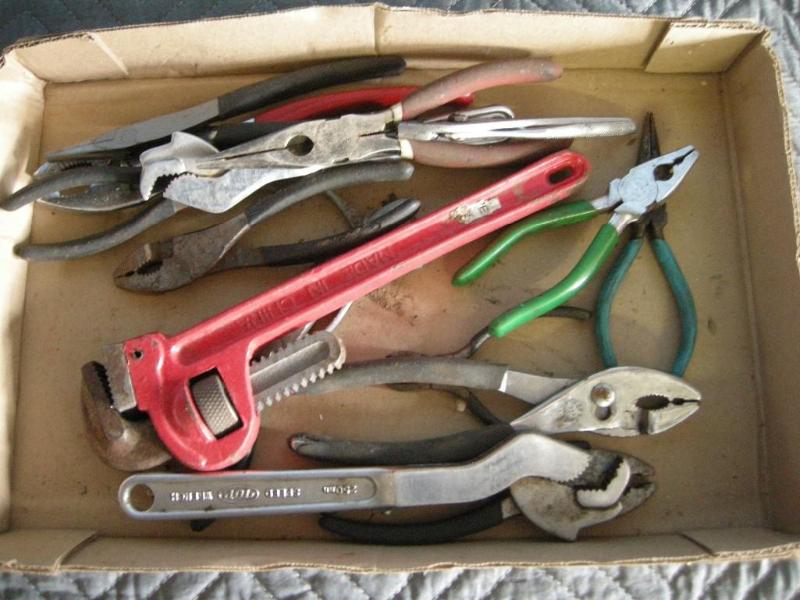 lot 106 image: Misc pliers and wrenches