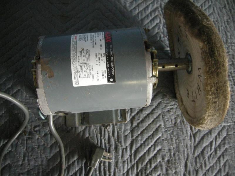lot 108 image: Ajax electric motor with buffer