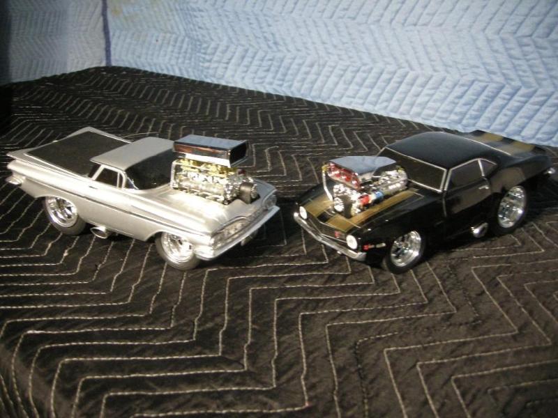 lot 40 image: Diecast Camaro and 