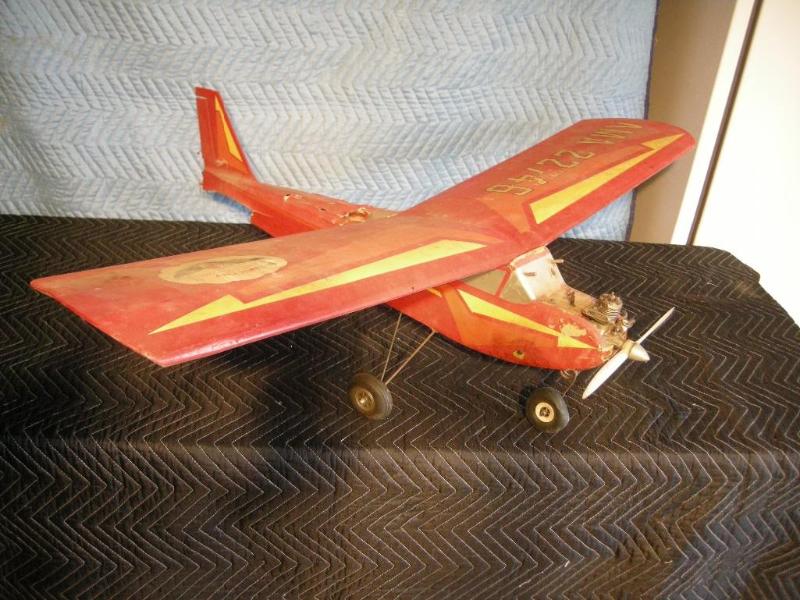 lot 52 image: Older RC Airplane project