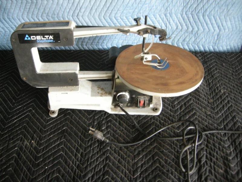 lot 82 image: Delta Shopmaster Electric Saw