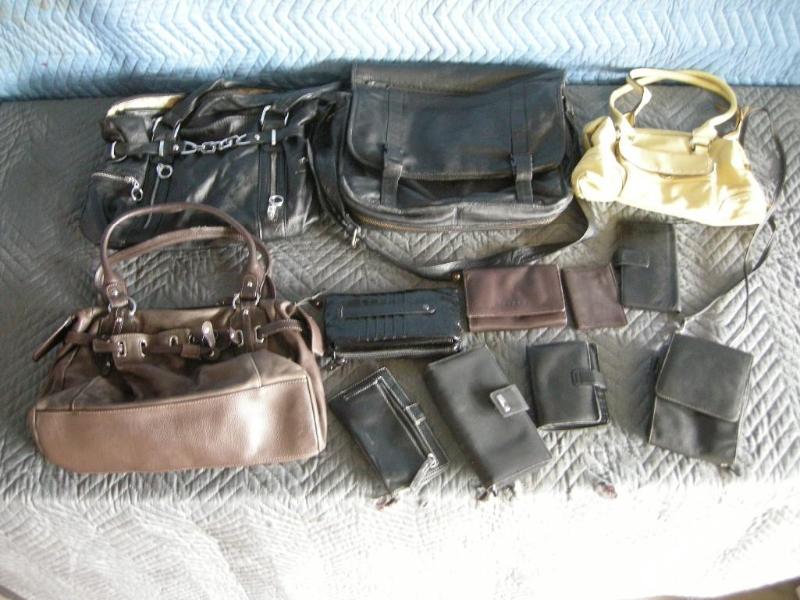 lot 99 image: Group of brand name womens purses