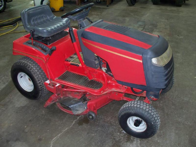 Snapper Riding Lawn Mower 14.5 HP B...