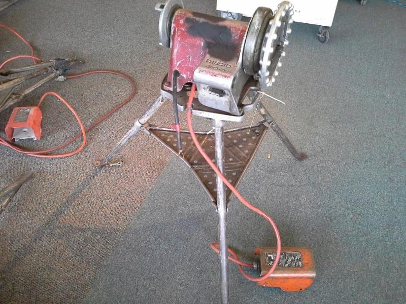 Rigid pipe threader