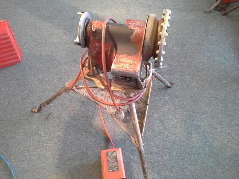 Rigid pipe threader