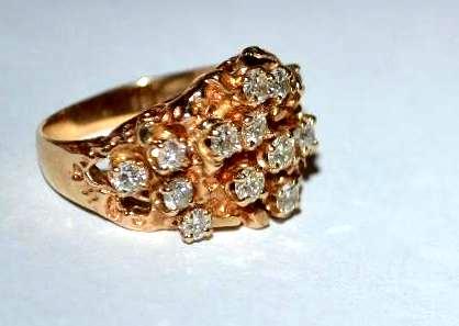 lot 1 image: Gold Ring