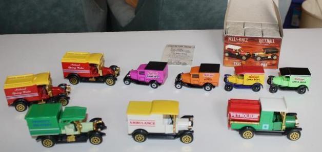 lot 100 image: Collectibles