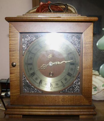 lot 107 image: Quartz Westminster chime box clock ...