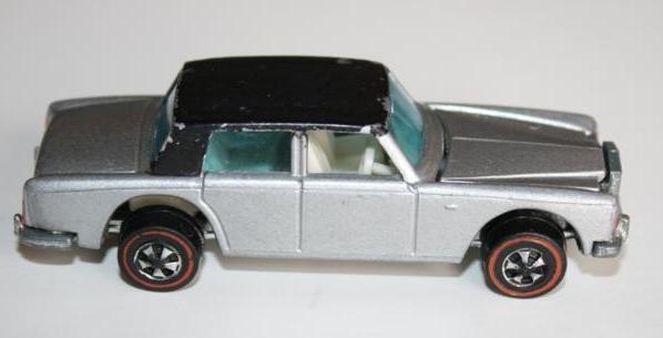lot 14 image: Hot Wheels Redline