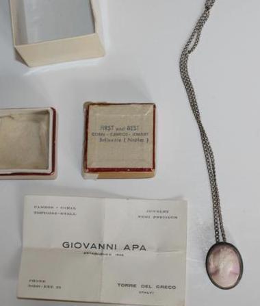 lot 143 image: Antique cameo made in Italy  (aucti...