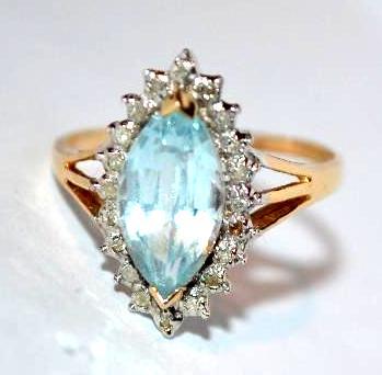 lot 18 image: Gold
