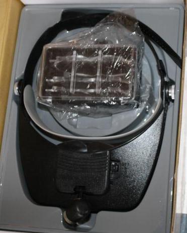 lot 214 image: Lighted hands free magnifying cap w...