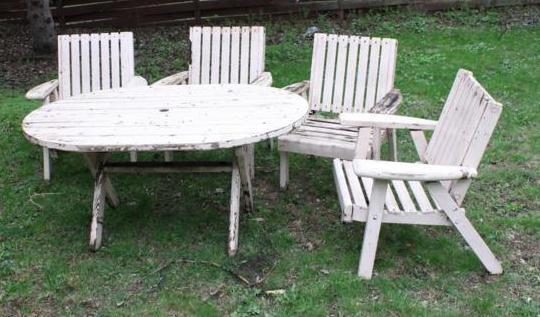 lot 229 image: Lawn furniture - Folding wood table...