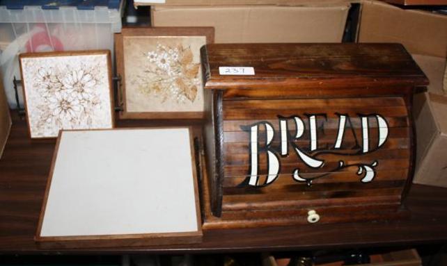 lot 237 image: Wood Bread Box garage with 3 cerami...