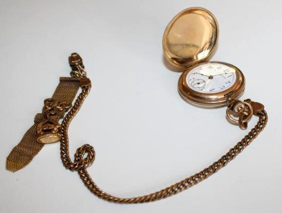 lot 25 image: Gold Pocket Watch