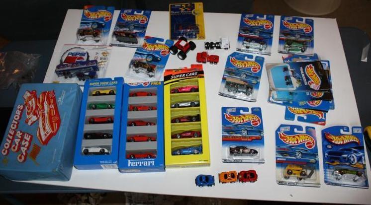 lot 255 image: Hot Wheels Matchbox